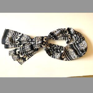 Black & White rectangle scarf,  Poly blend, 14 x 66 inches, unbranded